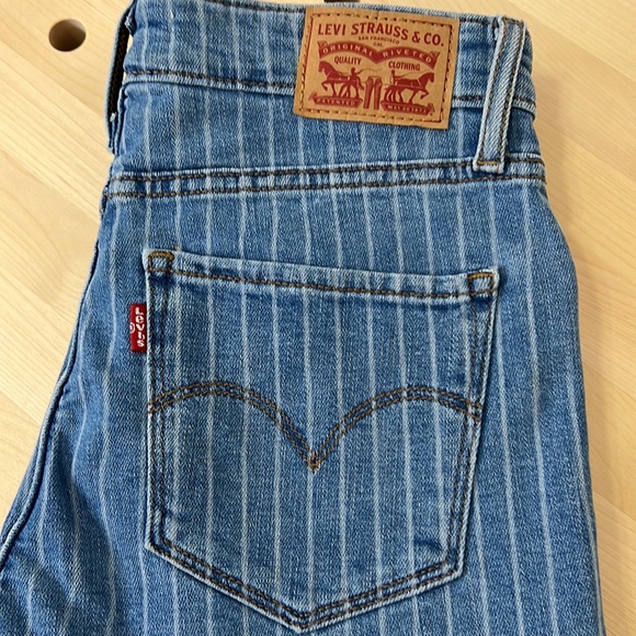 Levi’s 721 pin stripped size 27” women’s jeans - Picture 10 of 10